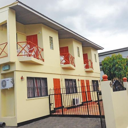 Sundeck Suites Boissiere Village Exteriér fotografie